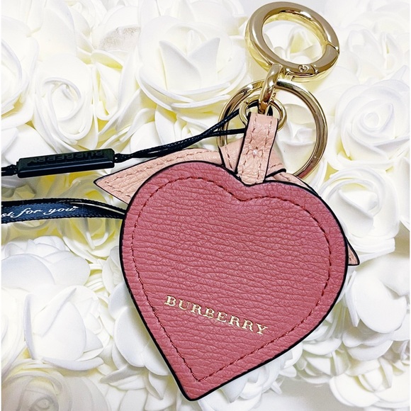 Authentic Burberry Young Love Leather Heart Bag Charm / Keychain - Picture 8 of 11